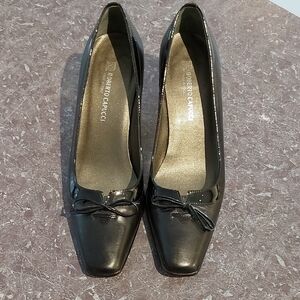 Roberto Capucci Black Leather Pumps Size 9 Narrow Excellent Condition